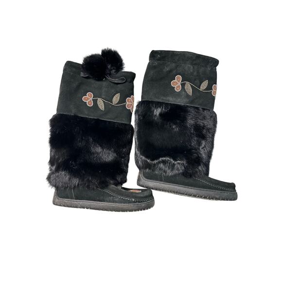 Women’s Hand Beaded Suede Fur Winter Boots – Floral Warm Cozy Snow Moccasin - Picture 1 of 8